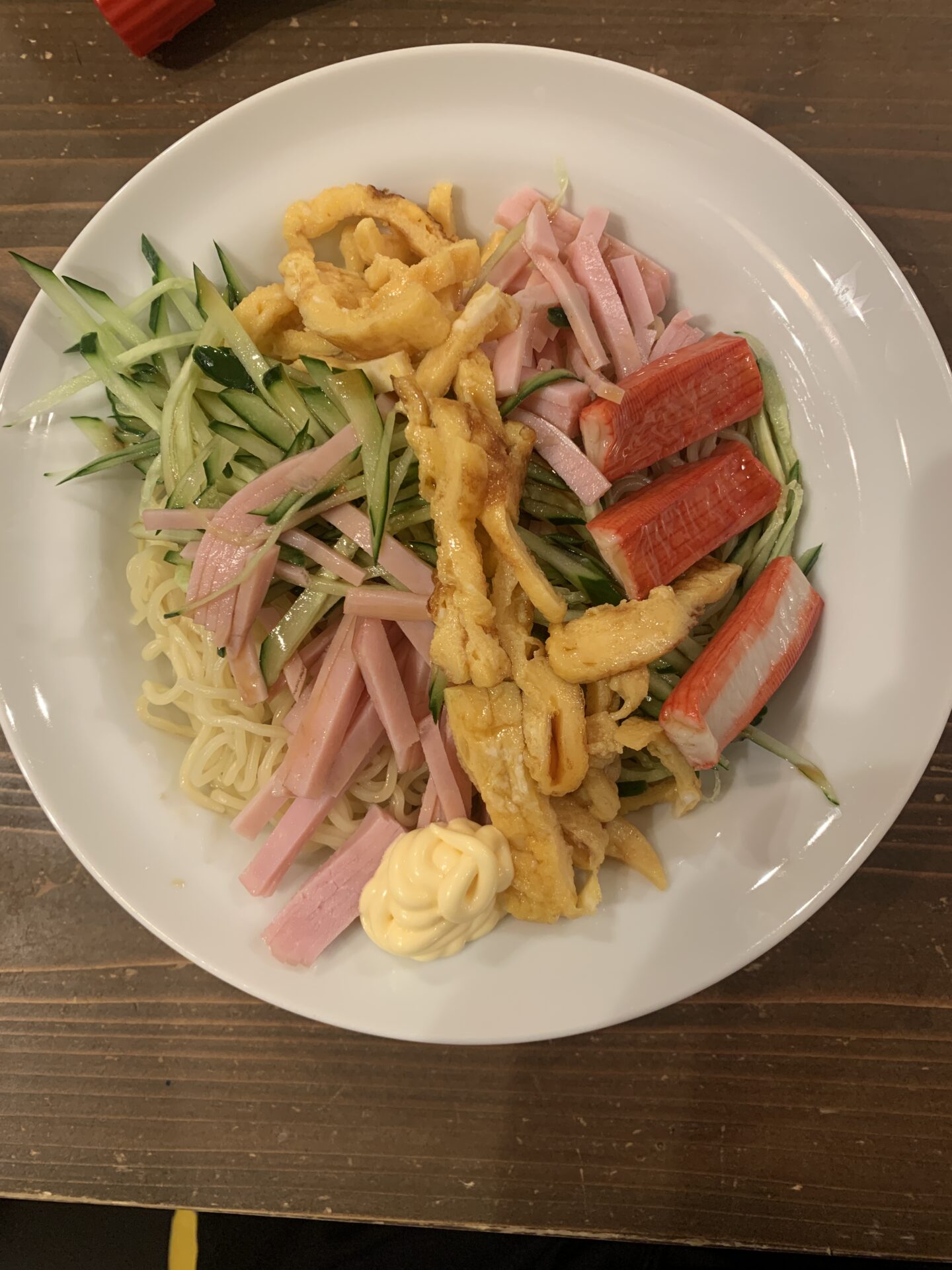 夏の定番の冷やし中華